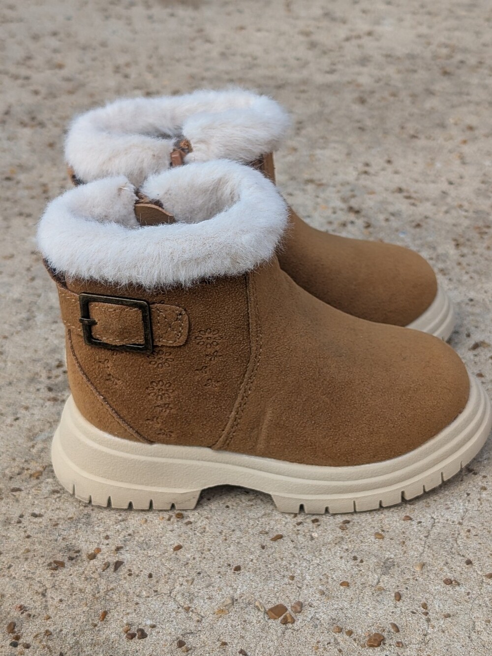 Girls Oshkosh B'gosh Hazel Faux Fur Lined Winter Boots Size 6M